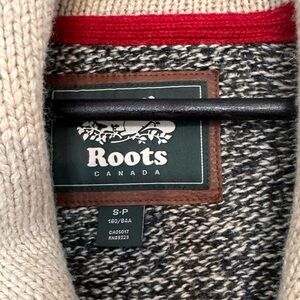 ROOTS Canada Cabin Wool Button Front Shawl Cardigan Sweater Salt & Pepper (S)